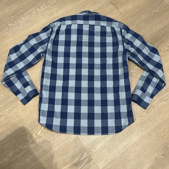 J CREW Men’s checkered button up long sleeve shirt - Picture 3 of 4
